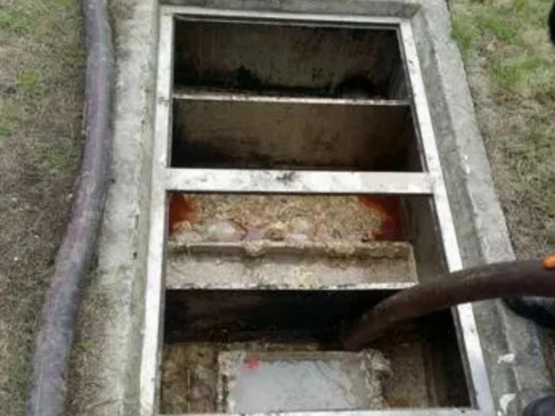 鹤岗隔油池清理